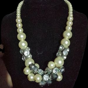 ❤️ Pearl Chunky Statement Necklace